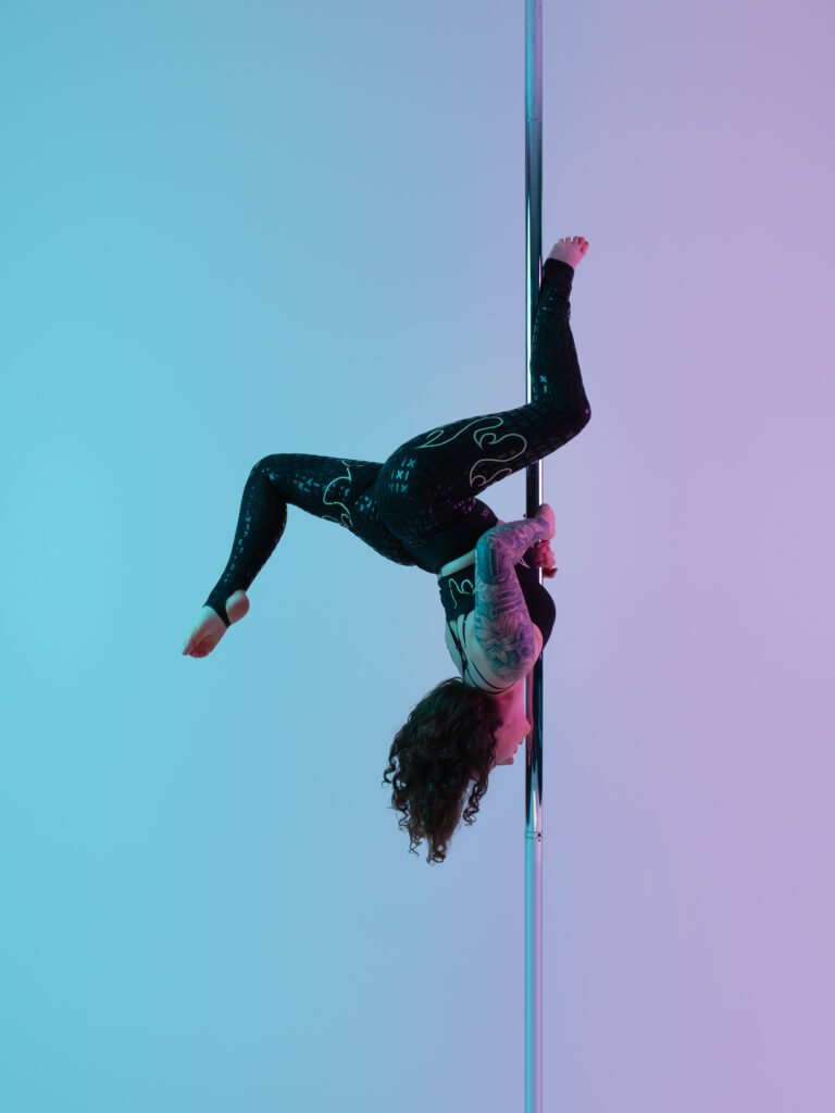 pole-fitness-chest-press-butterfly